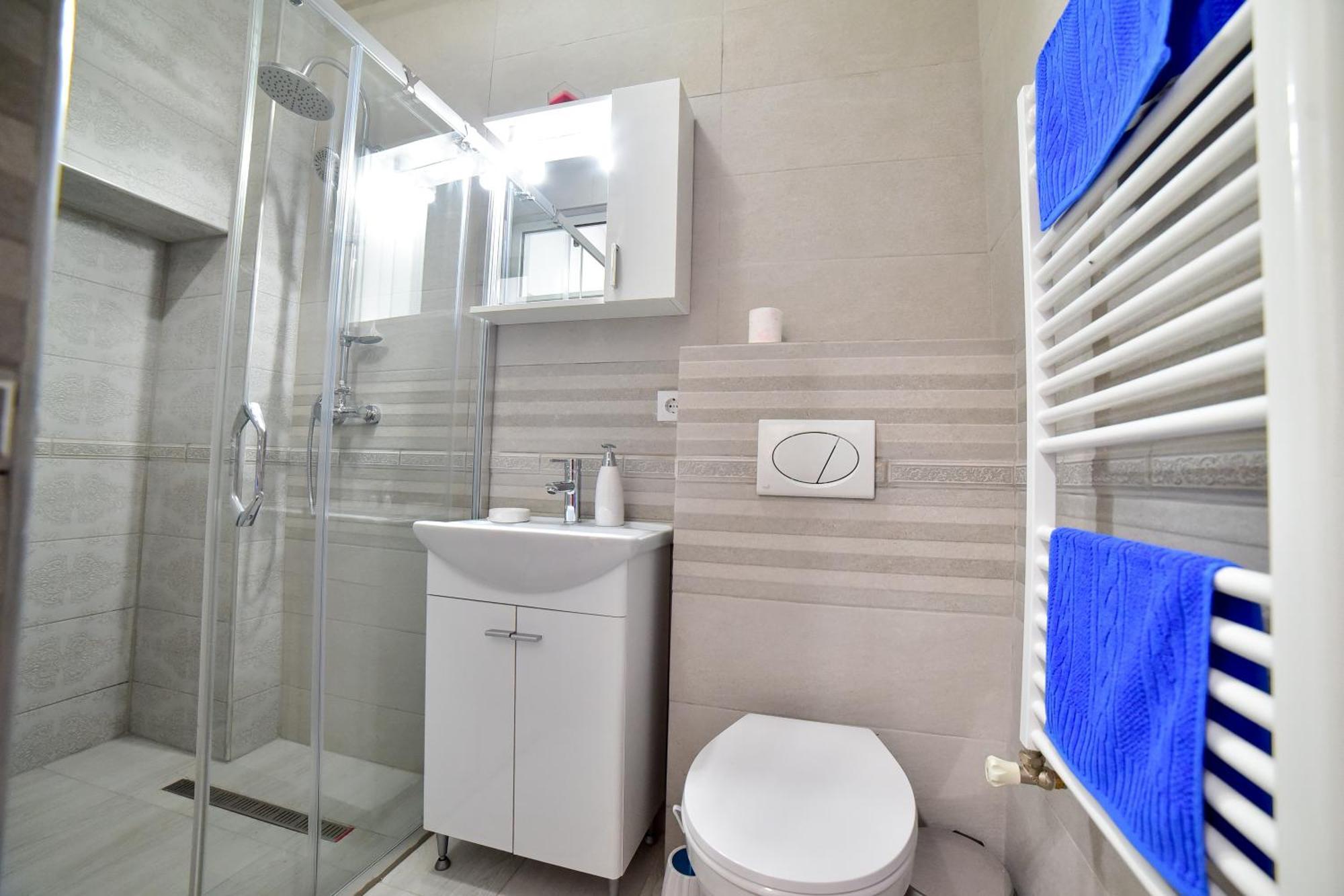 White House & Jacuzzi Apartment ซีบิว ภายนอก รูปภาพ